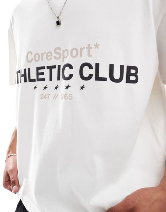 Jack & Jones boxy oversized kort t-shirt med tryck fram i vitt - Image 4