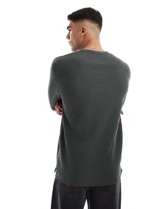 Cotton On chunky våfflad långärmad t-shirt i armégrön - Image 4