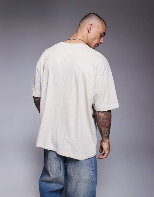 ASOS DESIGN oversized linneblandning t-shirt med textgrafik i krämfärg - Image 2