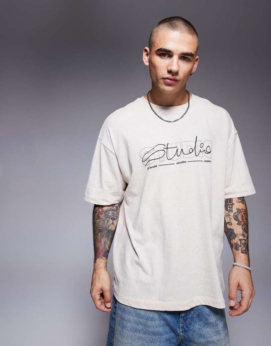 ASOS DESIGN oversized linneblandning t-shirt med textgrafik i krämfärg - Image 4