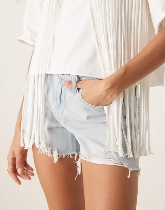 ASOS DESIGN boxy cropped t-shirt med fransdetalj i grädde - Image 3