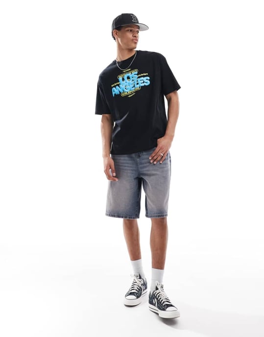 ASOS DESIGN oversized t-shirt med stadsgrafik framtill i svart - Image 2