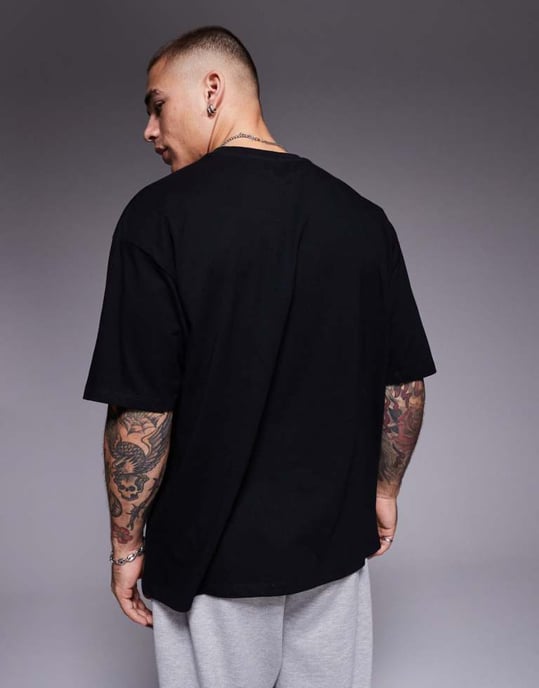 ASOS DESIGN oversized t-shirt med stadstryck i svart - Image 3
