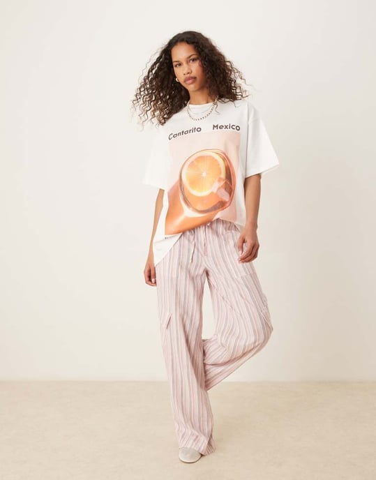 ASOS DESIGN oversized t-shirt med mexikansk cocktailgrafik i krämfärg - Image 4