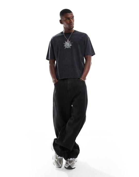 Hollister boxig oversized kort tillbaka grafisk t-shirt i svart - Image 2