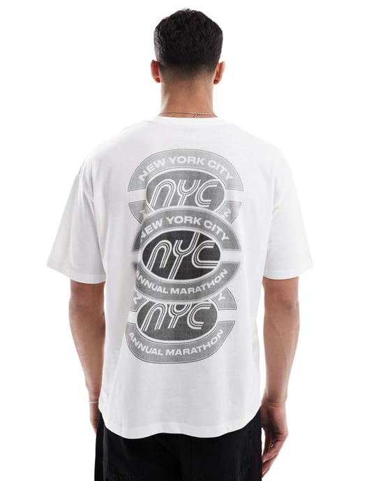 ASOS DESIGN oversized t-shirt med sportgrafik i vitt - Image 3
