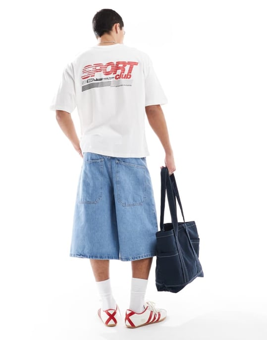 ASOS DESIGN boxy oversized t-shirt med sportgrafik i vitt - Image 1