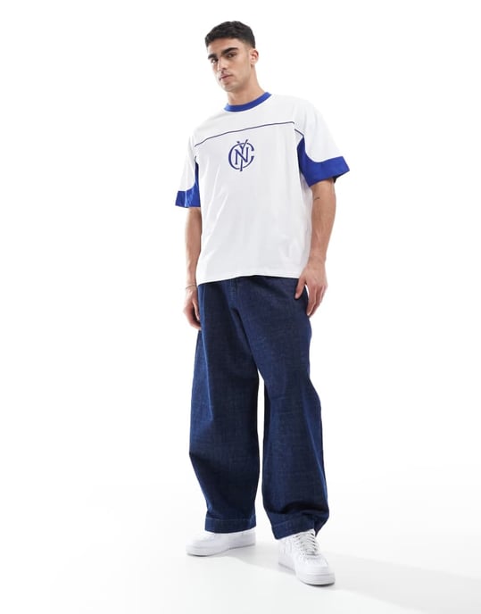 ASOS DESIGN oversized t-shirt med paneler och sportgrafik i vitt - Image 3