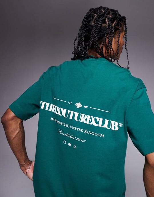 The Couture Club oversized t-shirt i grönt med tryck på bröstet och ryggen - Image 1