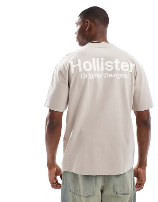 Hollister boxy oversized tech-logotyp t-shirt med detalj på ryggen i beige - Image 1