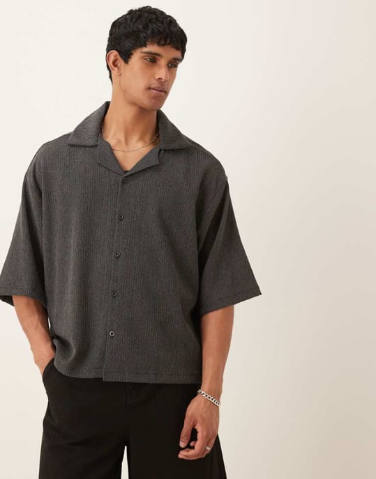ASOS DESIGN boxig oversized strukturerad skjorta i khaki - Image 1