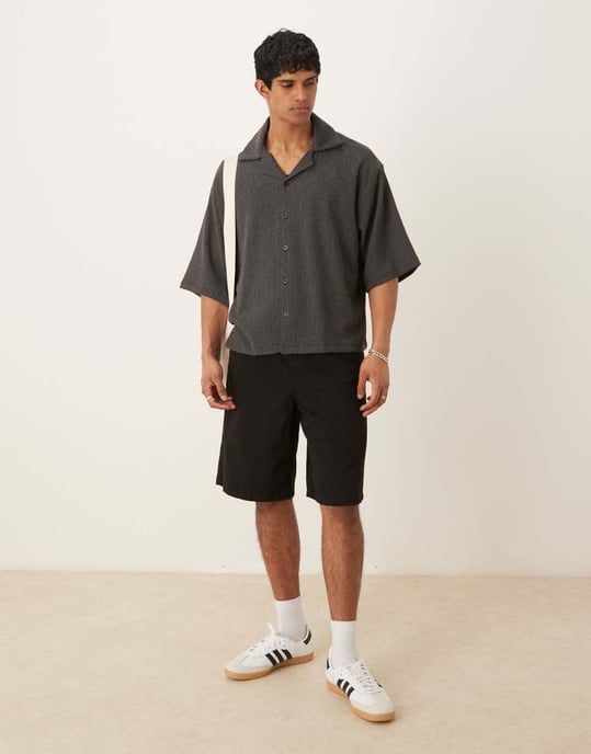 ASOS DESIGN boxig oversized strukturerad skjorta i khaki - Image 2