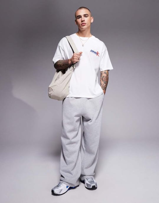 ASOS DESIGN oversize t-shirt med sportgrafik i vitt - Image 2