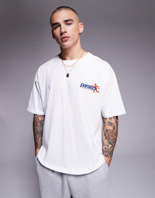 ASOS DESIGN oversize t-shirt med sportgrafik i vitt - Image 3