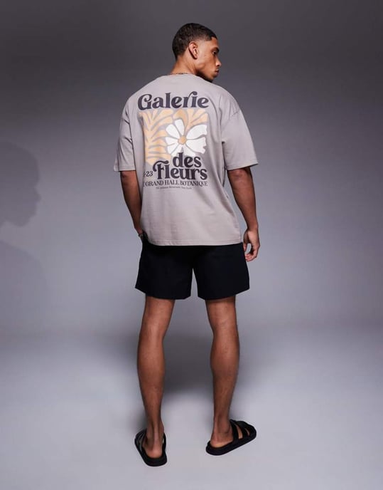 ASOS DESIGN oversized t-shirt med blommig grafik i brun - Image 4
