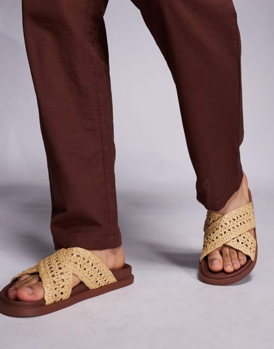 ASOS DESIGN korsade sandaler i naturlig väv - Image 3