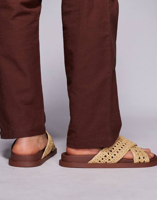 ASOS DESIGN korsade sandaler i naturlig väv - Image 4