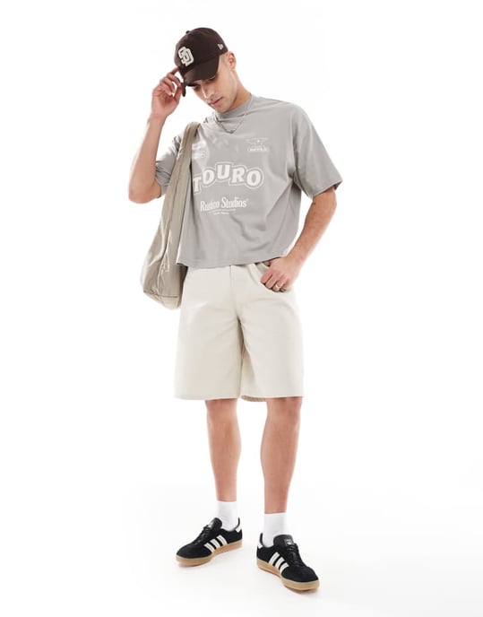 ASOS DESIGN boxy oversized t-shirt med textgrafik i khaki - Image 2