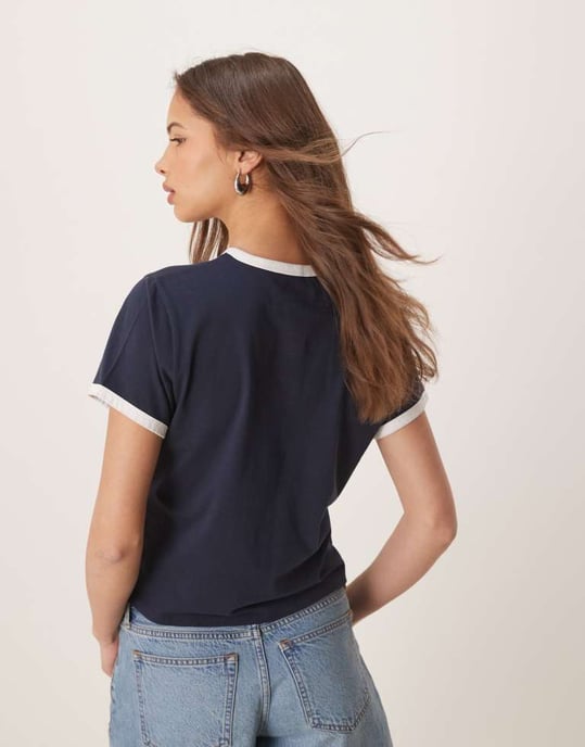 Abercrombie & Fitch kortärmad t-shirt i marinblått - Image 4