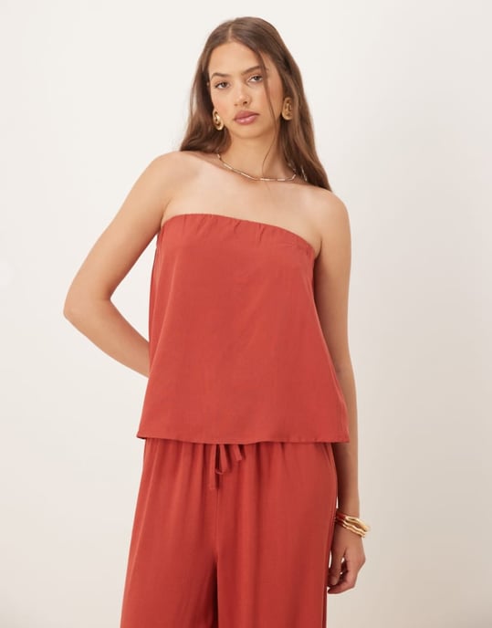 ASOS DESIGN linneblandning trapezbands topp i tegelröd - Image 1