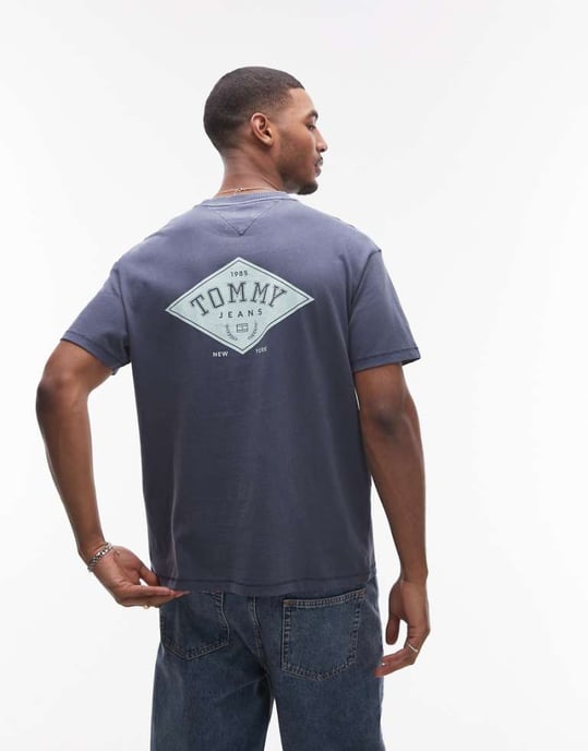 Tommy Jeans grafisk t-shirt med diamanttryck i marinblått - Image 1