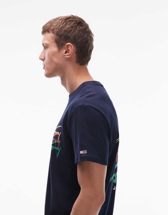 Tommy Jeans repeat signature rygtryck t-shirt i marinblå - Image 4