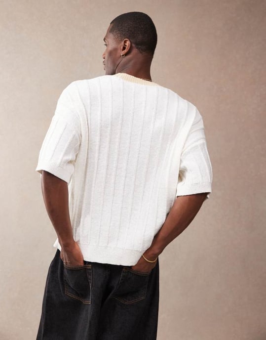 ASOS DESIGN oversized boxy fit tung textur ribbad stickad t-shirt med rund hals i ecru - Image 3