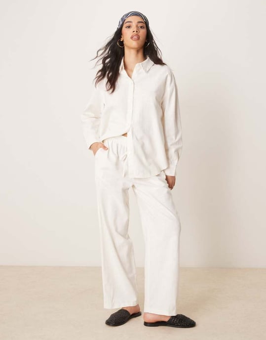 ASOS DESIGN overdimensionerad linneliknande skjorta set i off white - Image 4