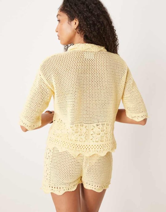 ASOS DESIGN virkad stickad skjorta i smörgul - Image 4