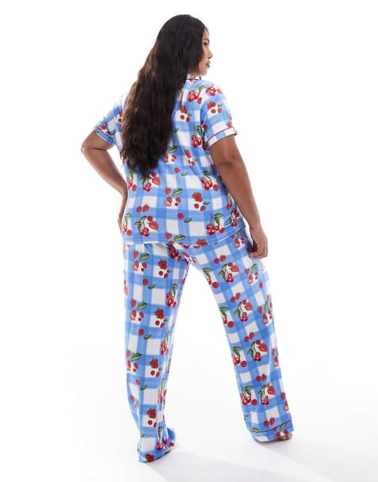 Chelsea Peers Curve kortärmad reversibel pyjamasset i bärfärgad picknickfiltprint - Image 2