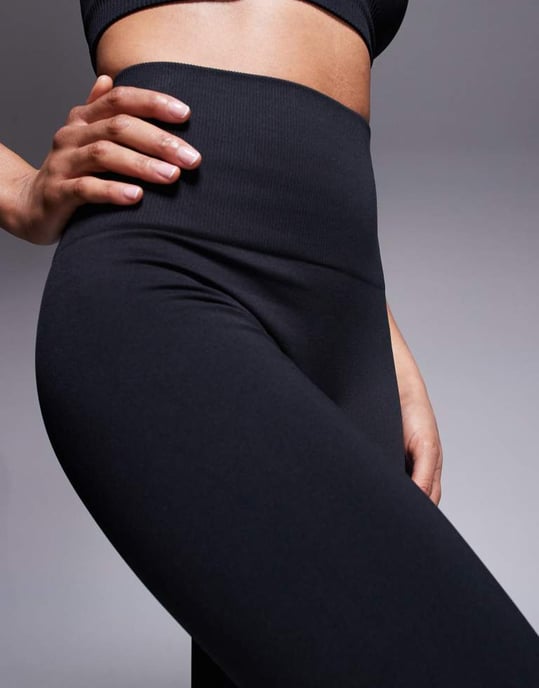4505 Tall smooth seamless high waist gym legging in black - Image 3