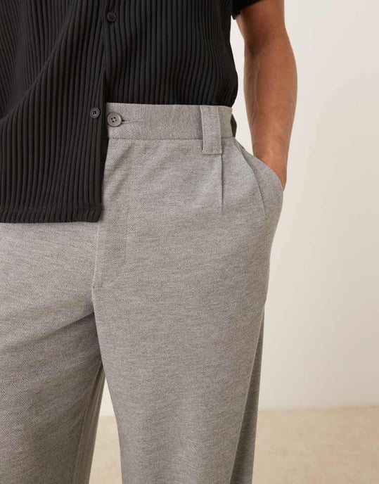ASOS DESIGN vida smart byxor med dubbel veck i texturerad grå - Image 3