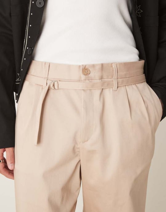 ASOS DESIGN smarta byxor med vida ben och bälte i beige - Image 3