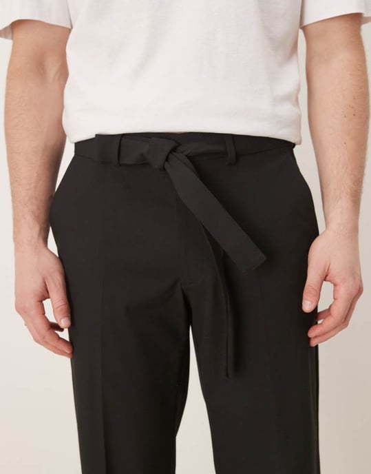 ASOS DESIGN smart raka byxor med matchande bälte i svart - Image 2