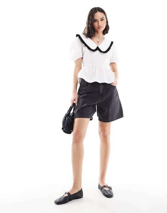 ASOS DESIGN skjorta med knyt bakom och volangkrage i vitt och svart - Image 3