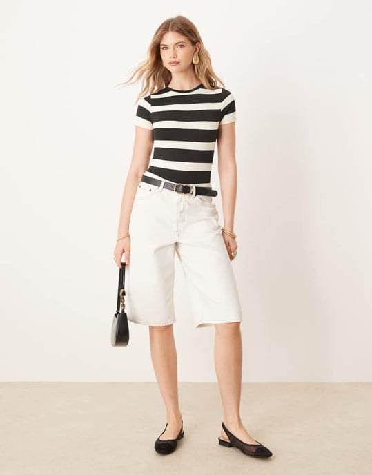 ASOS DESIGN sömlös t-shirt bodysuit i svart randig - Image 2