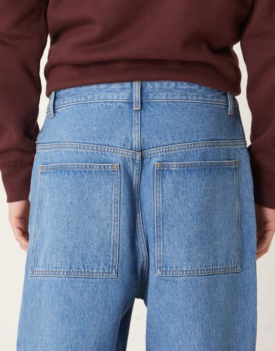 ASOS DESIGN skater fit jeans i mellanblå tvätt - Image 4