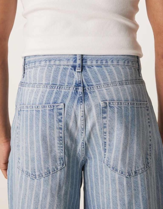 ASOS DESIGN överdimensionerade baggy randiga jeans med veck i ljus tvättad blå - Image 3