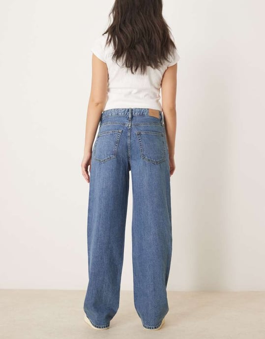 Gina Tricot lågmidjade baggy jeans i mellanblått - Image 3