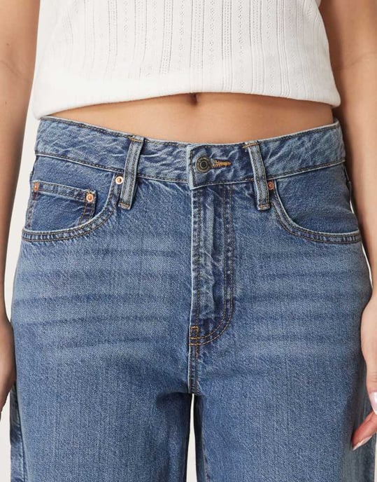 Gina Tricot lågmidjade baggy jeans i mellanblått - Image 4
