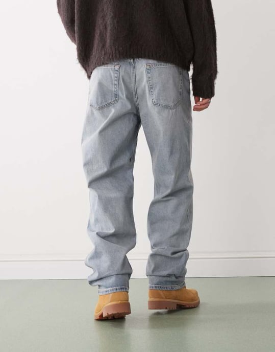 Weekday Galaxy lösa baggy jeans i ljusblå tvätt - Image 2