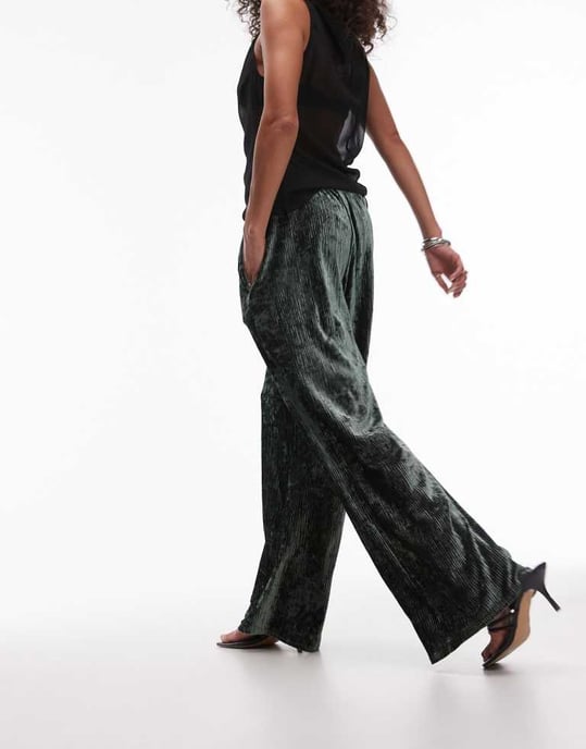 Topshop crushed velvet wide leg trouser with skinny waistband in green - Image 4