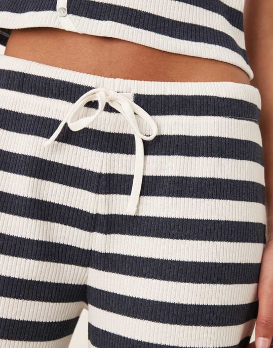 ASOS DESIGN bred benbyxa set i marinblå och vit rand - Image 3