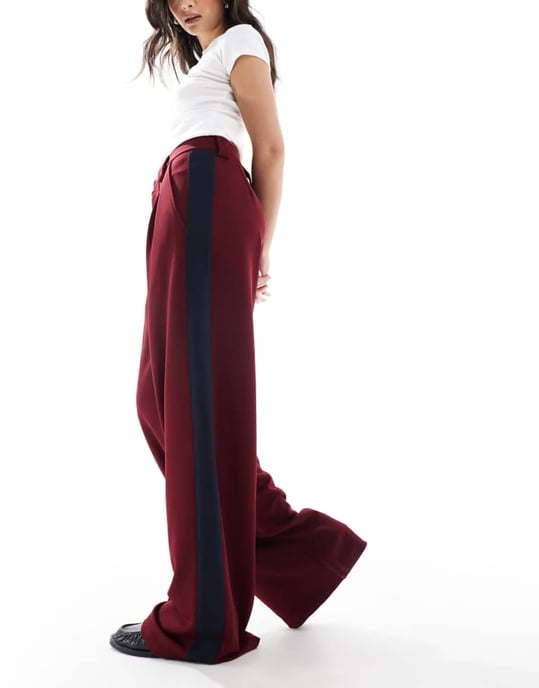 ASOS DESIGN bred benbyxa med kontrastpanel i burgundy - Image 2