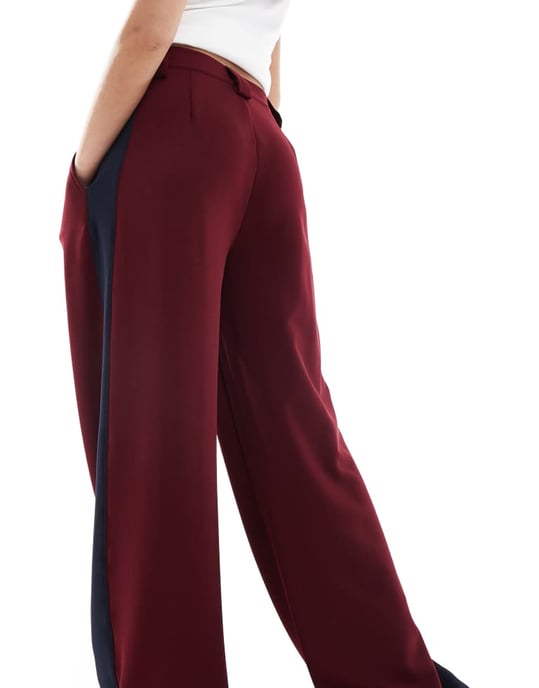 ASOS DESIGN bred benbyxa med kontrastpanel i burgundy - Image 4