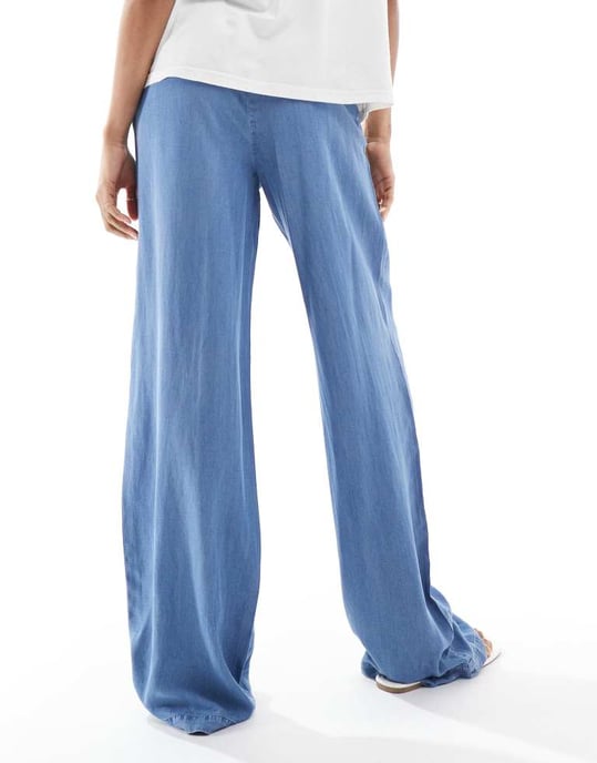 Vero Moda Tall flytande vida byxor i blå chambray - Image 3