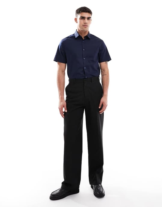 ASOS DESIGN formell lättstruken regular skjorta i marinblå - Image 2