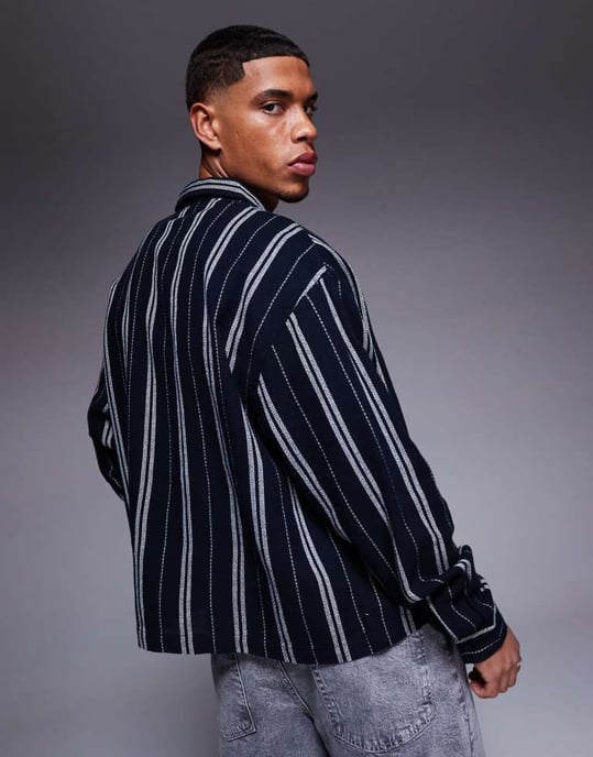 ASOS DESIGN boxig oversize randig skjorta i marinblå - Image 4