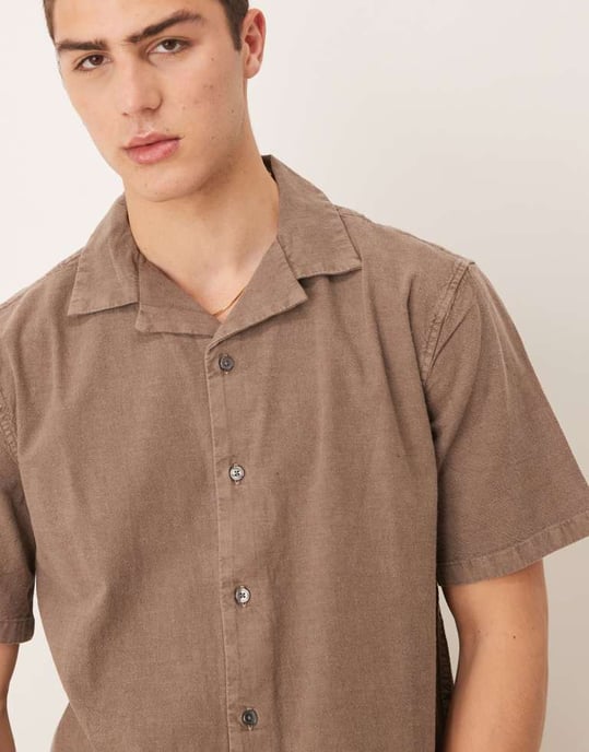 Abercrombie & Fitch kortärmad linneskjorta i brunt - Image 3