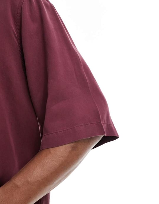 ASOS DESIGN boxy premium oversized kavajskjorta med halv ärm i bordeaux - Image 4